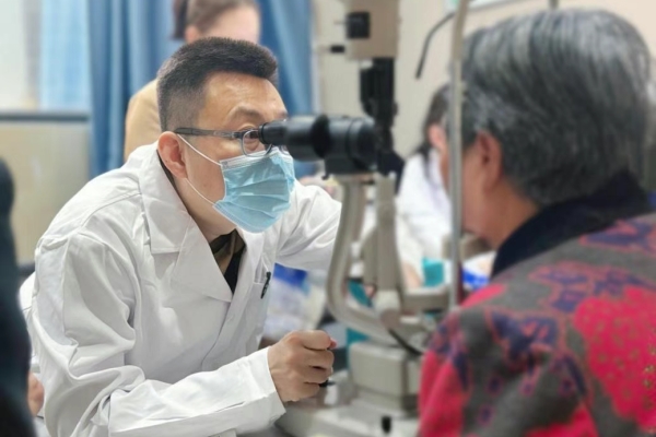 医德医风丨金钢小厨精密眼科吴桐：以仁心铸医魂，，，做眼眶病患者的“光明守护者”